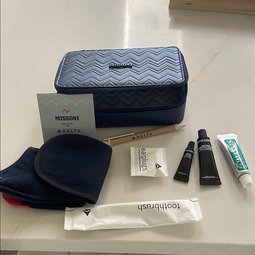 Missoni Delta One First Class Toiletry Kit